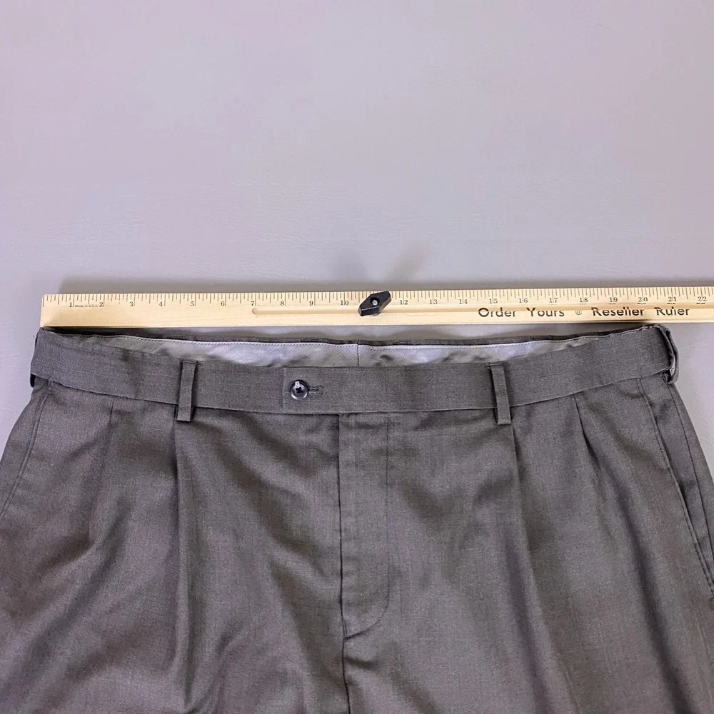 Croft‎ & Barrow Dress Pants Men's Size 42x32 Brown Pleated Cuffed Business